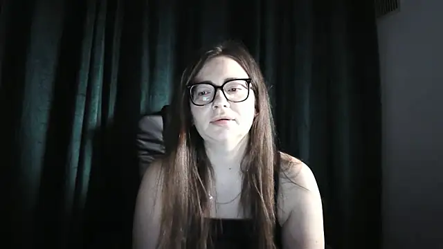 NoraMilf online show from July 4, 2026, 12:43 pm