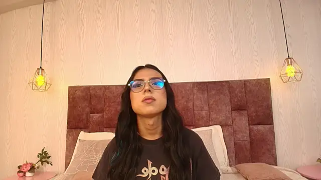 SamanthaFairyy online show from July 6, 2026, 12:45 pm