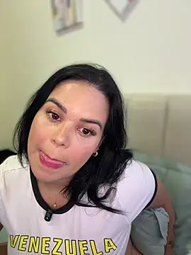 Snapshot of AliceStarshine chatting on March 31, 2026, 2:35 am AliceStarshine online show from March 31, 2026, 2:35 am