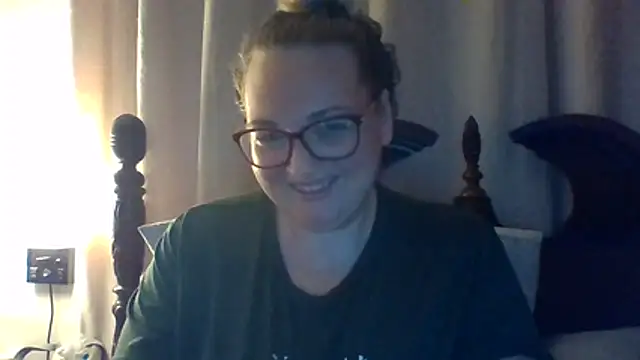 LivYourFantasy online show from July 4, 2026, 7:48 am