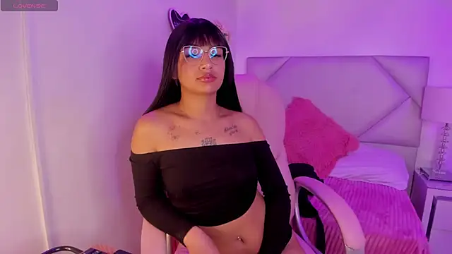 Zoe  Parkerr online show from July 14, 2026, 2:45 pm