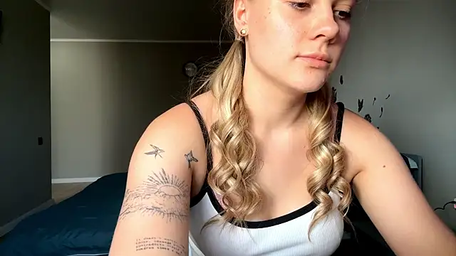 Snapshot of Stefany_Bloserful chatting on July 6, 2026, 2:13 pm Stefany Bloserful online show from July 6, 2026, 2:13 pm
