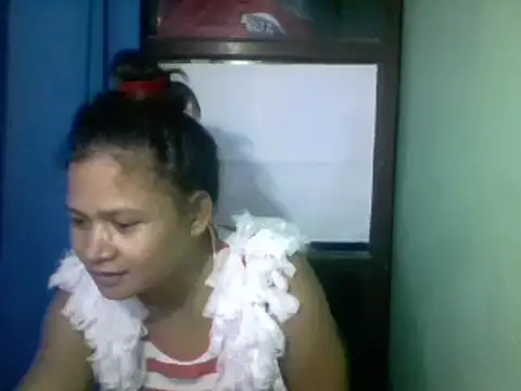 Lovelypinay26 online show from July 14, 2026, 2:05 am