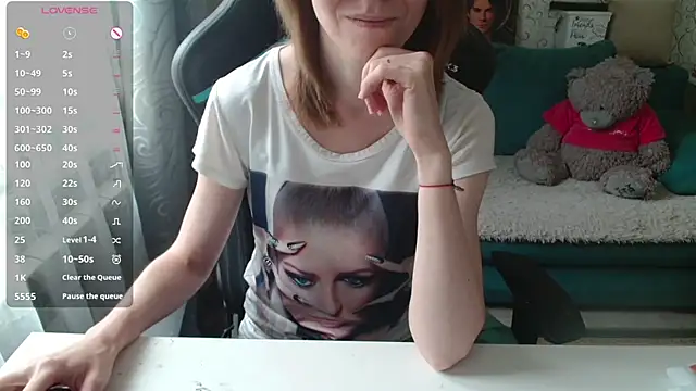 Snapshot of __Alisa__ chatting on July 13, 2026, 12:26 pm Alisa online show from July 13, 2026, 12:26 pm