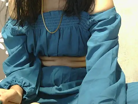 DesiQueenLive online show from July 27, 2026, 7:04 am