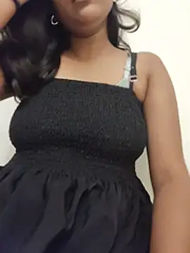 Sexyneera online show from July 25, 2026, 5:41 pm