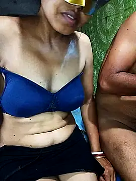 Snapshot of Hot_Urvashi_ chatting on July 18, 2026, 7:11 pm Hot Urvashi online show from July 18, 2026, 7:11 pm