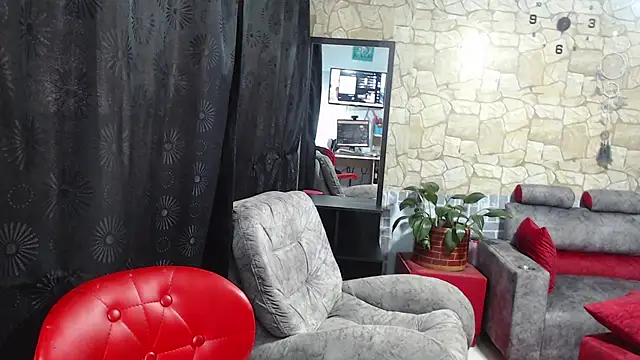 Almaluna online show from July 8, 2026, 5:13 pm