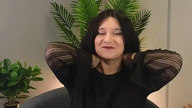 LuraBellazer online show from July 8, 2026, 11:33 am