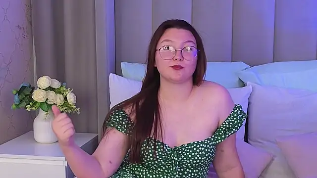 SophiaaBelle online show from July 8, 2026, 10:16 am