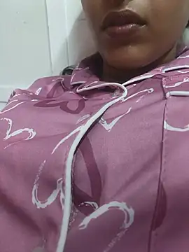 sharmilasingh89 online show from July 12, 2026, 6:31 pm
