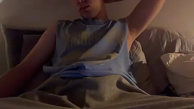 thatguy02020 online show from July 18, 2026, 3:48 am