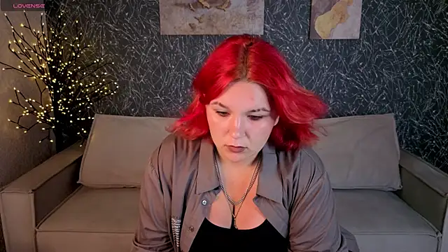 Emma Davise online show from July 14, 2026, 2:00 am