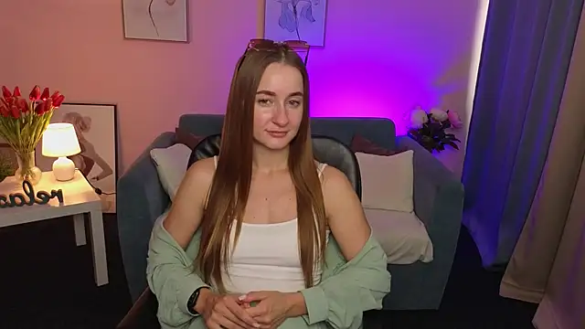 IrisBloomm online show from July 9, 2026, 12:37 pm