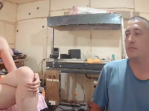 DenMaretxx online show from July 10, 2026, 10:59 am