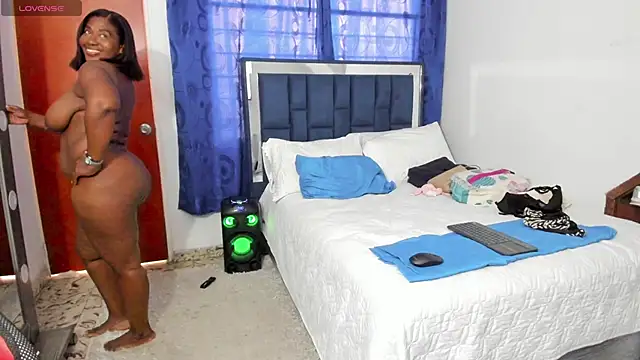 LupeAdams online show from February 21, 2026, 10:34 pm