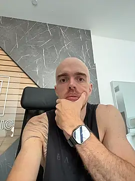 Snapshot of logan__kelly chatting on July 14, 2026, 1:28 pm logan kelly online show from July 14, 2026, 1:28 pm