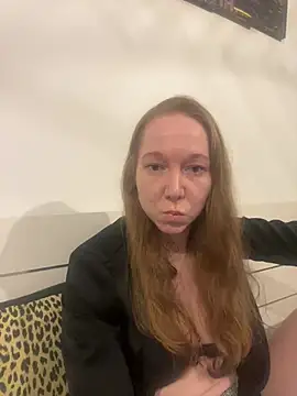 EmmaaFit online show from July 14, 2026, 5:19 pm