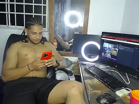 juanrouse online show from July 13, 2026, 4:23 am