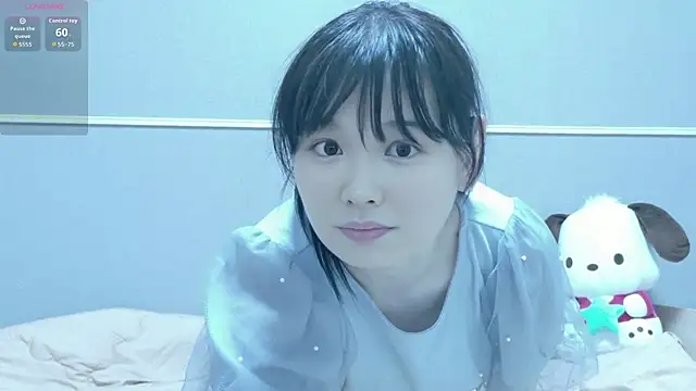yukipoyo  online show from July 25, 2026, 4:24 pm