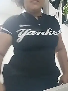 lobita23  online show from July 21, 2026, 4:52 pm