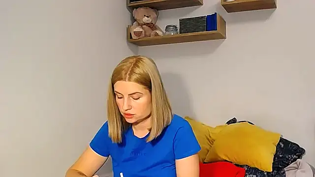 alisenties online show from October 18, 2025, 2:30 pm