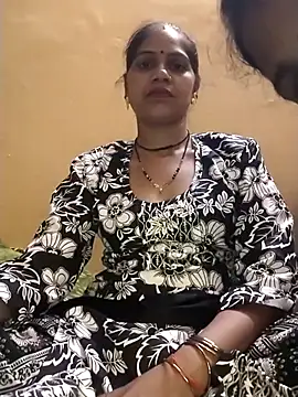 Snapshot of simran_bby chatting on July 15, 2026, 8:54 am simran bby online show from July 15, 2026, 8:54 am