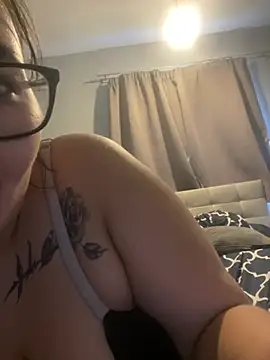 lilygwen05x online show from July 14, 2026, 7:46 am