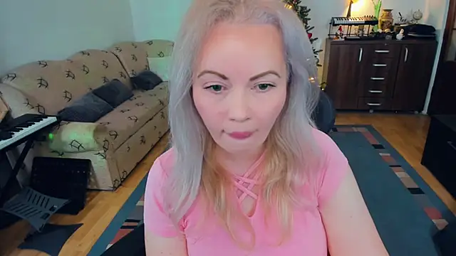 WhitneyLynn online show from January 10, 2025, 5:24 pm