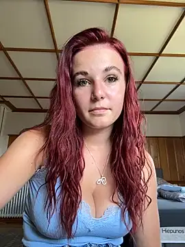 Nina-Sophie online show from July 17, 2026, 2:36 pm