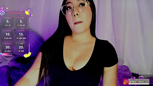 Kim santana11  online show from July 16, 2026, 5:04 am