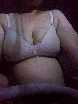 Snapshot of Jenny-rose chatting on July 18, 2026, 3:09 pm Jenny-rose online show from July 18, 2026, 3:09 pm