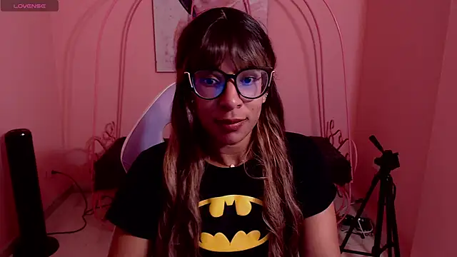 Ariavelvett  online show from July 23, 2026, 7:27 am