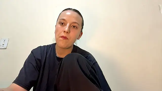 VeronicaFendt online show from July 22, 2026, 3:41 am