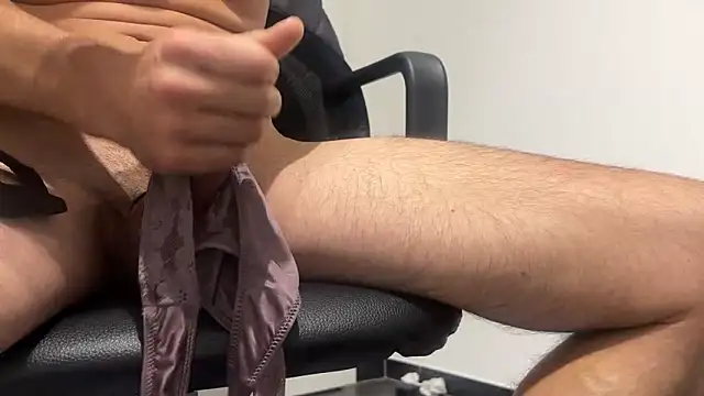 swissboy22 online show from October 21, 2025, 8:14 am