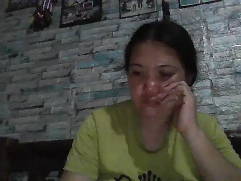 Lunasky05 online show from August 4, 2026, 1:04 pm