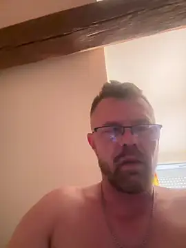 Snapshot of Alfredrolf chatting on July 20, 2026, 7:38 am Alfredrolf online show from July 20, 2026, 7:38 am