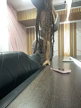 Snapshot of riri_brunnete chatting on March 11, 2026, 4:06 am riri brunnete online show from March 11, 2026, 4:06 am