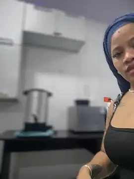 Snapshot of riri_brunnete chatting on April 17, 2026, 4:48 am riri brunnete online show from April 17, 2026, 4:48 am