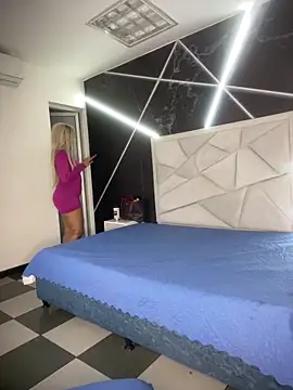 Snapshot of riri_brunnete chatting on April 9, 2026, 4:14 am riri brunnete online show from April 9, 2026, 4:14 am