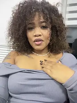 Snapshot of riri_brunnete chatting on March 20, 2026, 4:24 am riri brunnete online show from March 20, 2026, 4:24 am