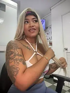 Snapshot of riri_brunnete chatting on April 2, 2026, 4:08 am riri brunnete online show from April 2, 2026, 4:08 am