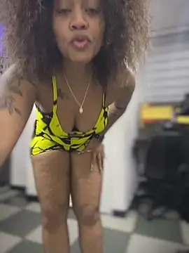 riri brunnete online show from November 6, 2025, 4:27 am