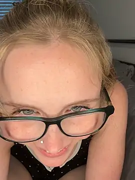 Kat peachyy26 online show from July 23, 2026, 11:11 pm