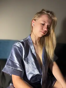 SEXY CUMMING online show from July 28, 2026, 8:52 pm