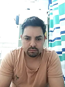 robredoj online show from November 8, 2025, 2:09 pm