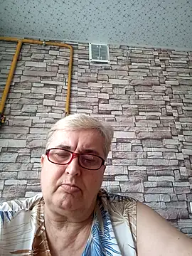 BellaSwan777 online show from August 8, 2026, 1:40 pm