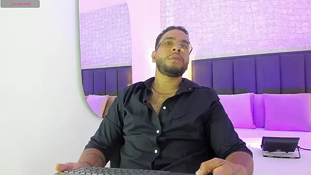 Snapshot of Jacksson_Miller_ chatting on August 3, 2026, 10:03 pm Jacksson Miller online show from August 3, 2026, 10:03 pm