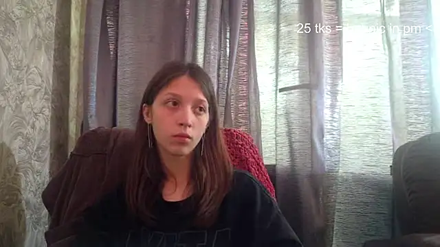 Snapshot of CornyPlaten chatting on July 28, 2026, 2:13 pm CornyPlaten online show from July 28, 2026, 2:13 pm