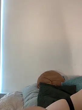 Snapshot of IvyValentine chatting on October 23, 2025, 7:01 pm IvyValentine online show from October 23, 2025, 7:01 pm